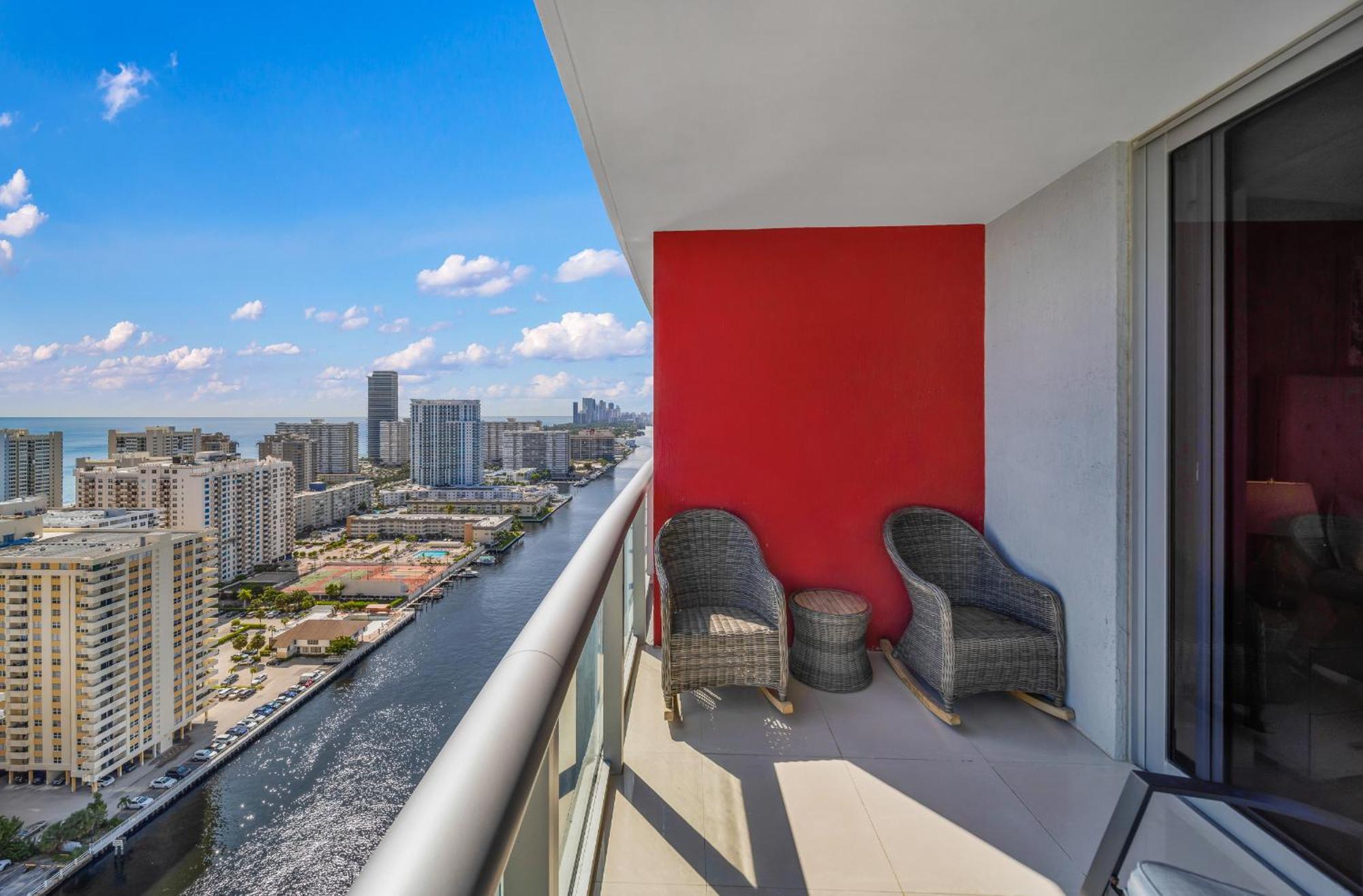 Resort-Style Living With Direct Ocean Views - 3Br Beauty Холандейл Бийч Екстериор снимка