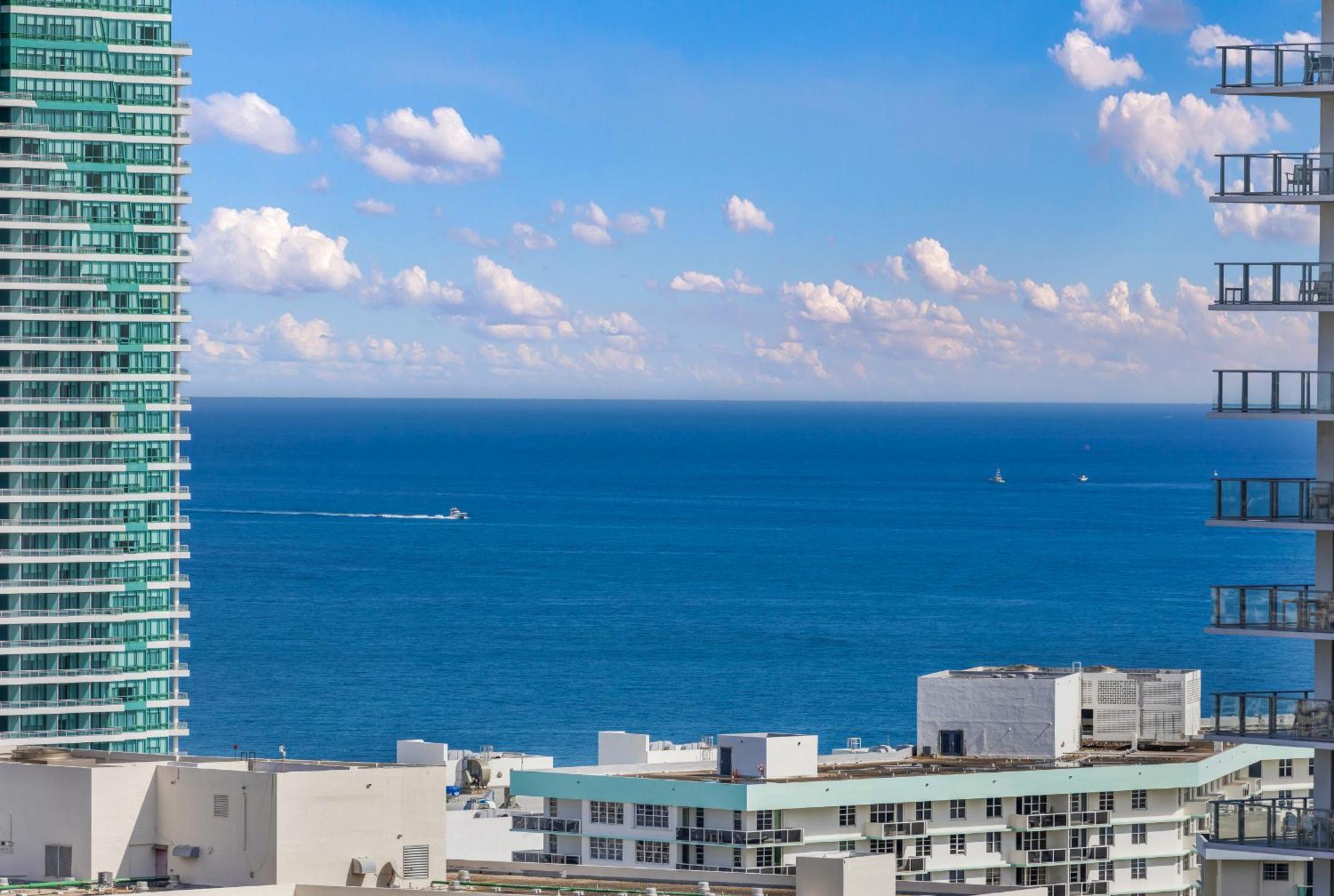 Resort-Style Living With Direct Ocean Views - 3Br Beauty Холандейл Бийч Екстериор снимка