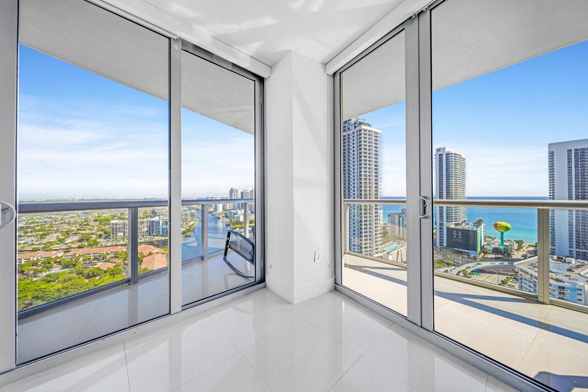 Resort-Style Living With Direct Ocean Views - 3Br Beauty Холандейл Бийч Екстериор снимка