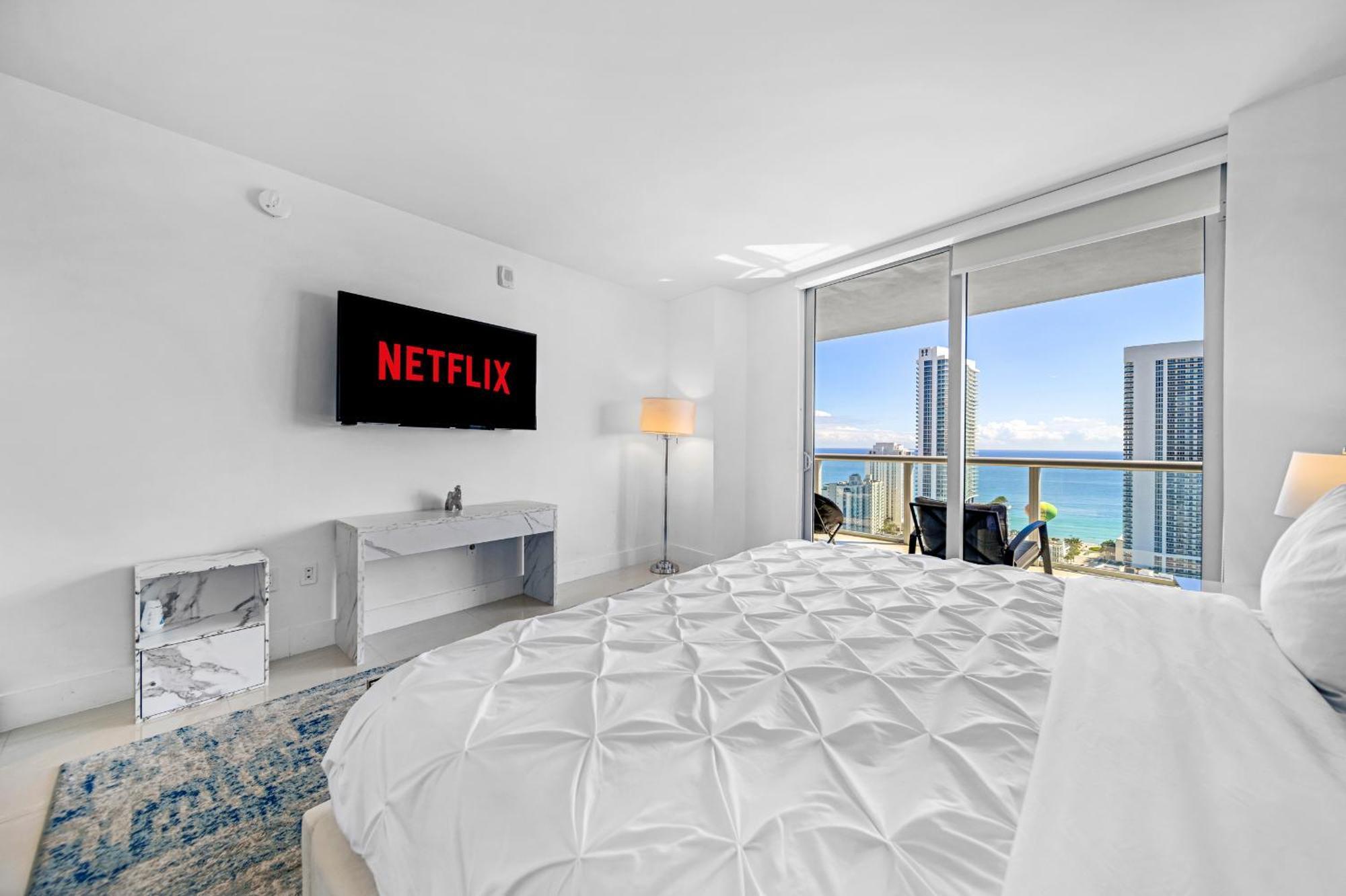 Resort-Style Living With Direct Ocean Views - 3Br Beauty Холандейл Бийч Екстериор снимка