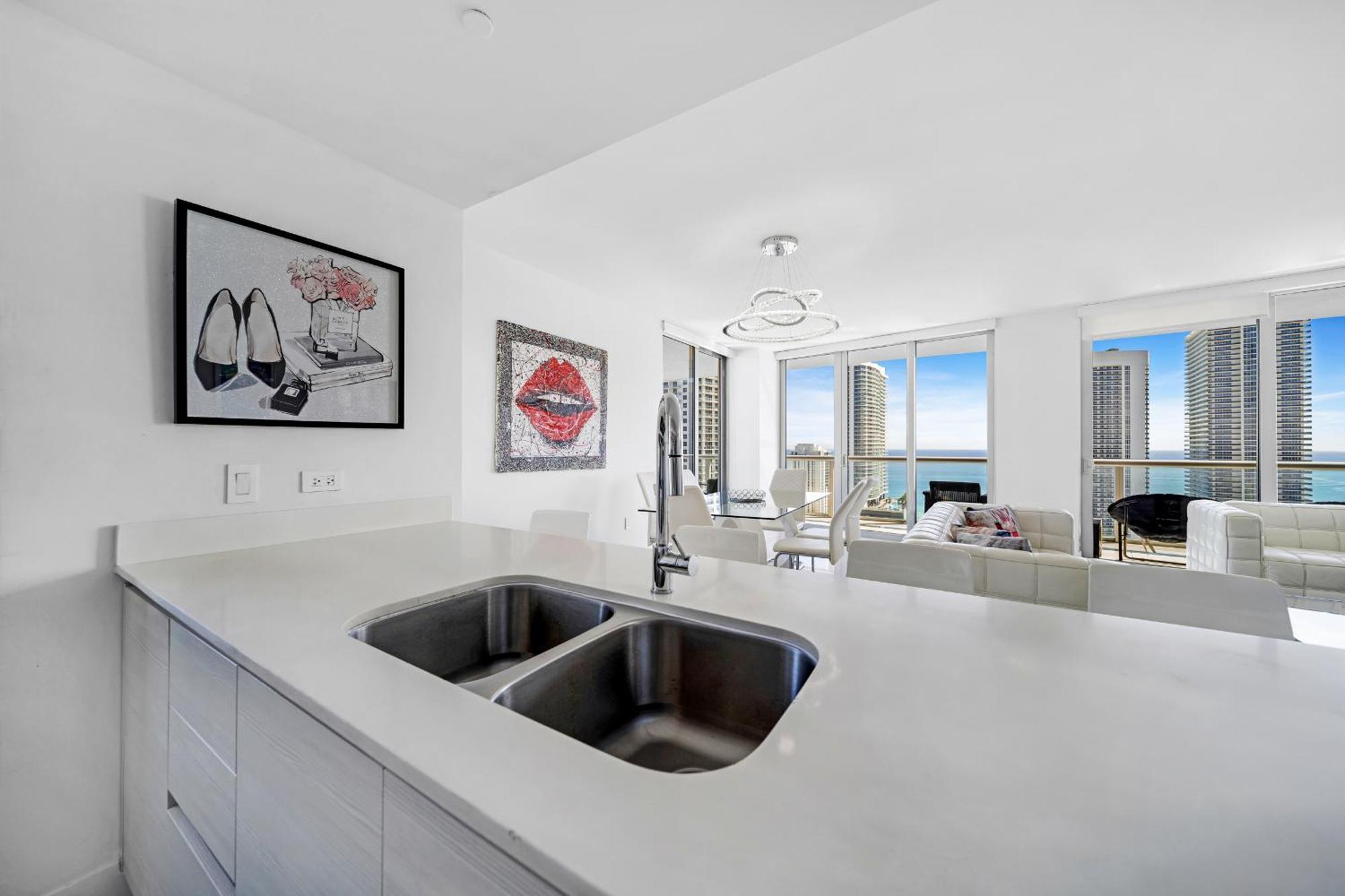 Resort-Style Living With Direct Ocean Views - 3Br Beauty Холандейл Бийч Екстериор снимка